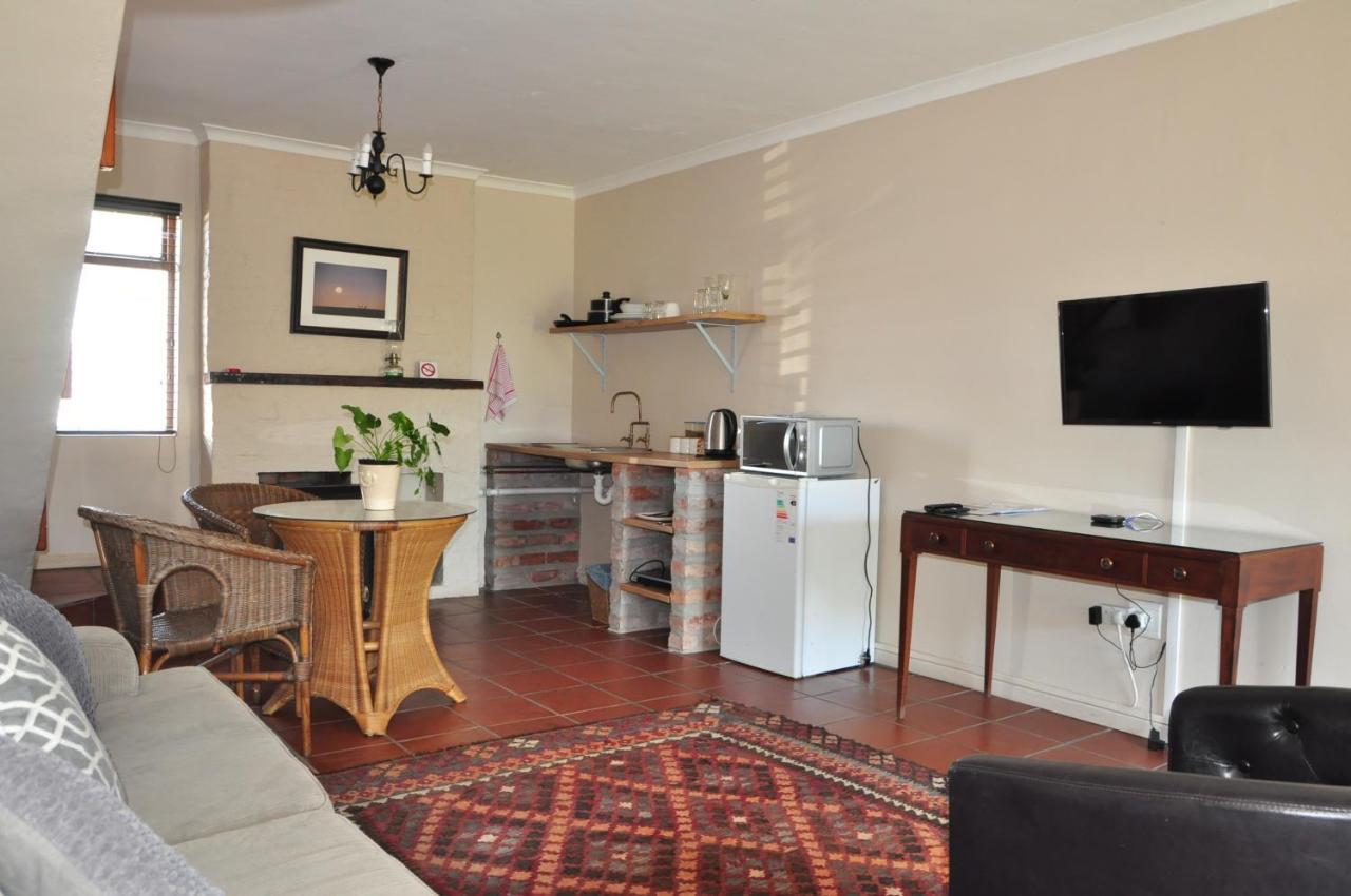 Saxon Lodge Gansbaai Exteriör bild