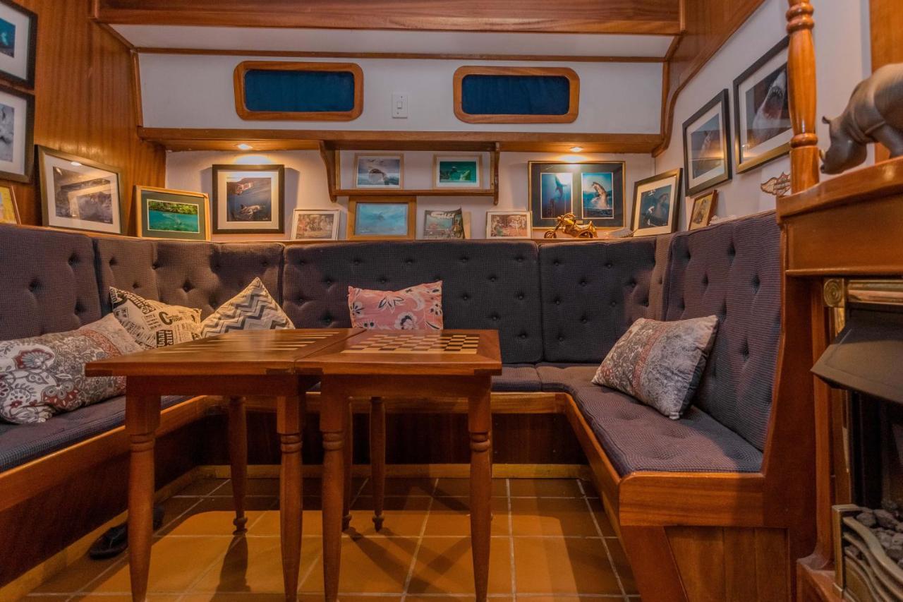 Saxon Lodge Gansbaai Exteriör bild