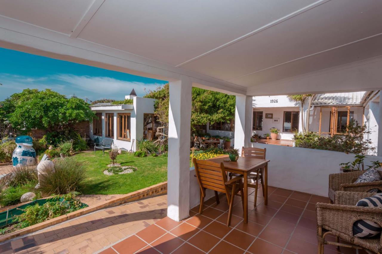 Saxon Lodge Gansbaai Exteriör bild