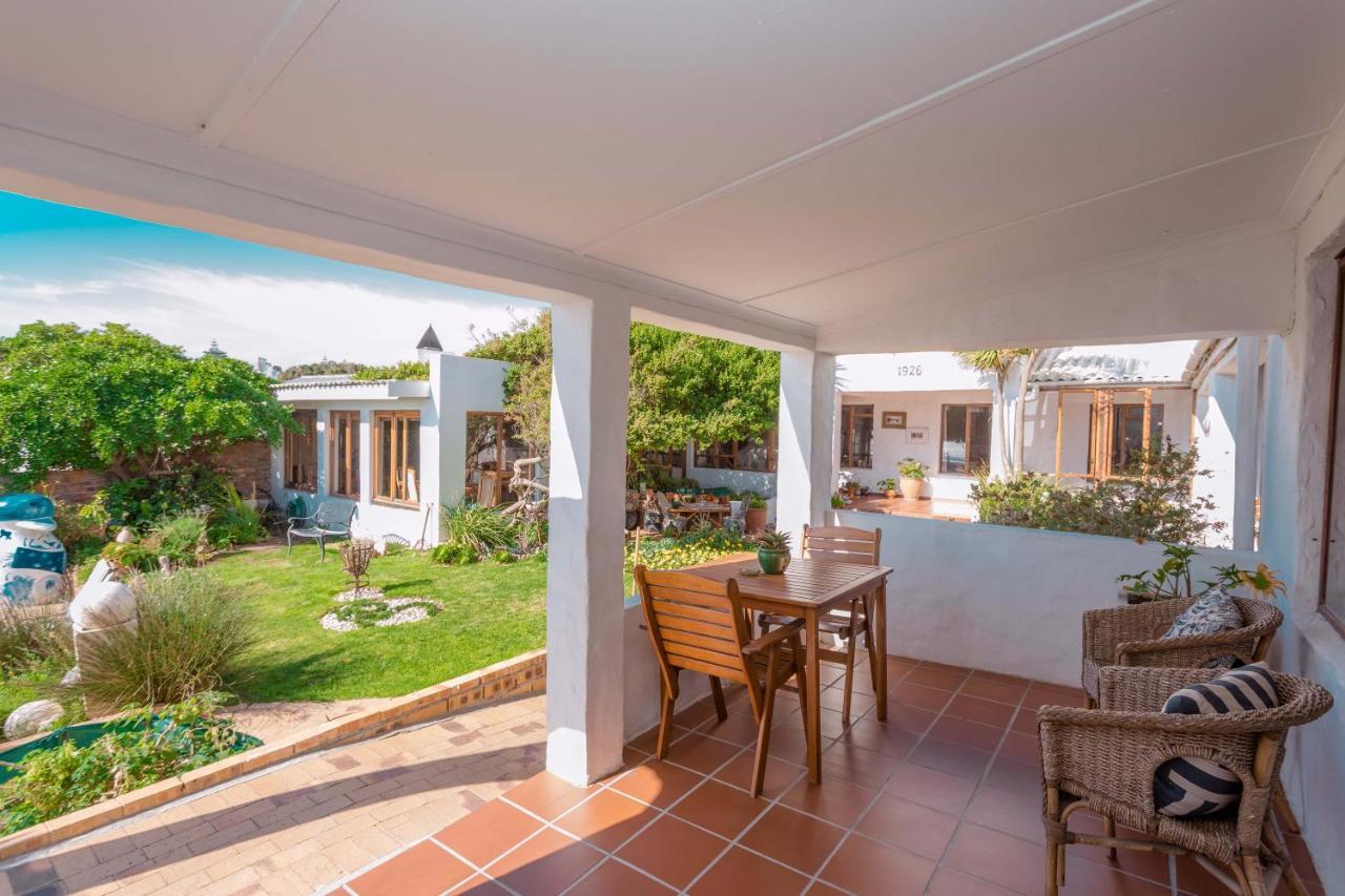 Saxon Lodge Gansbaai Exteriör bild