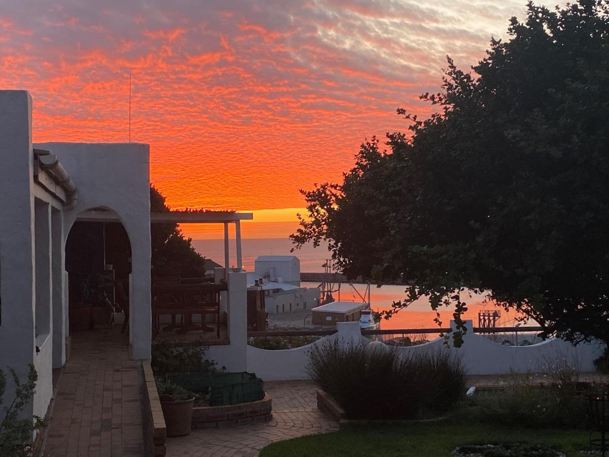 Saxon Lodge Gansbaai Exteriör bild
