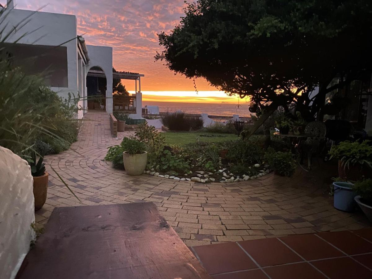 Saxon Lodge Gansbaai Exteriör bild