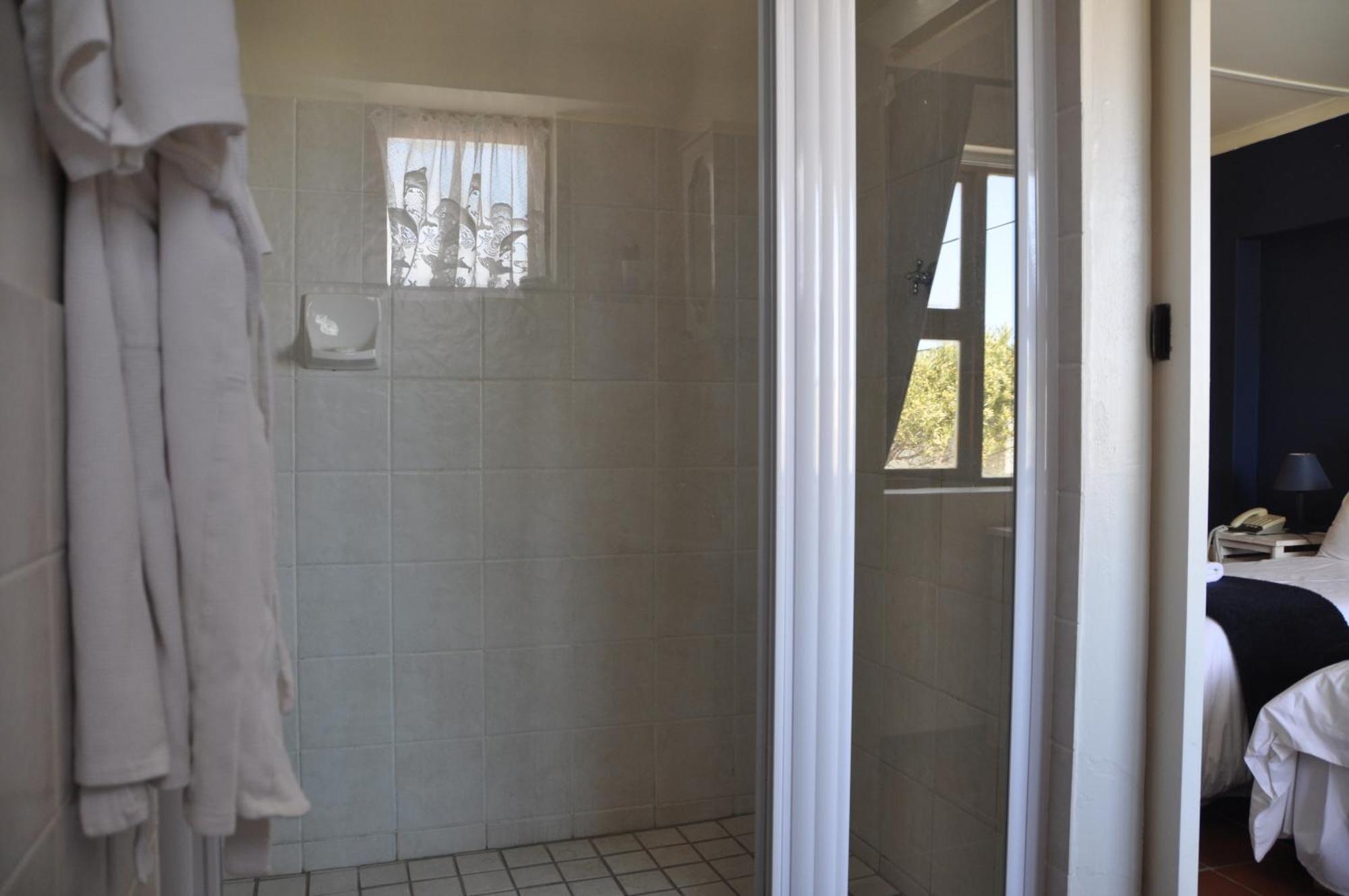 Saxon Lodge Gansbaai Exteriör bild
