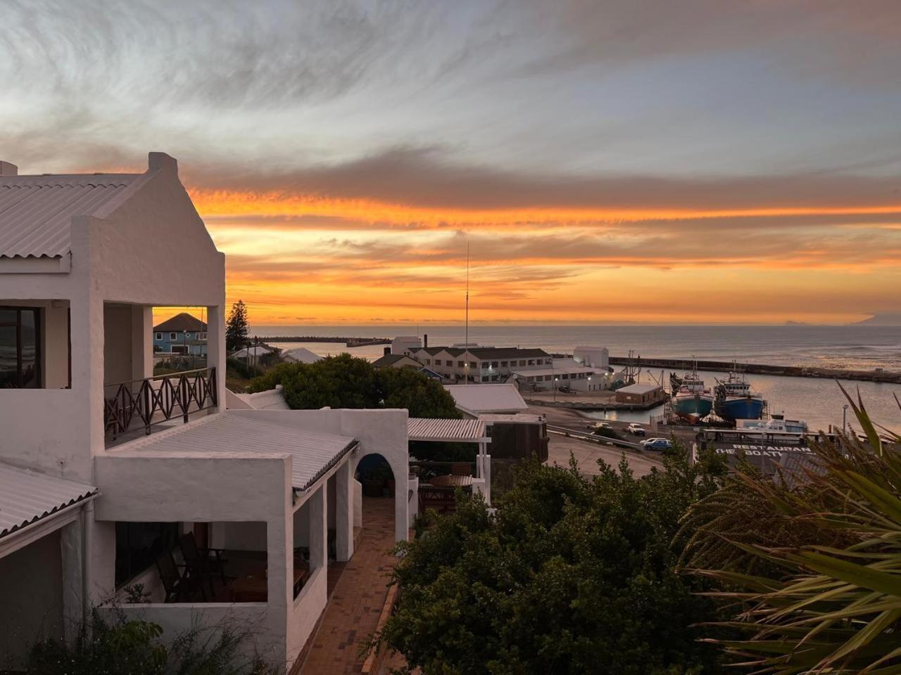 Saxon Lodge Gansbaai Exteriör bild