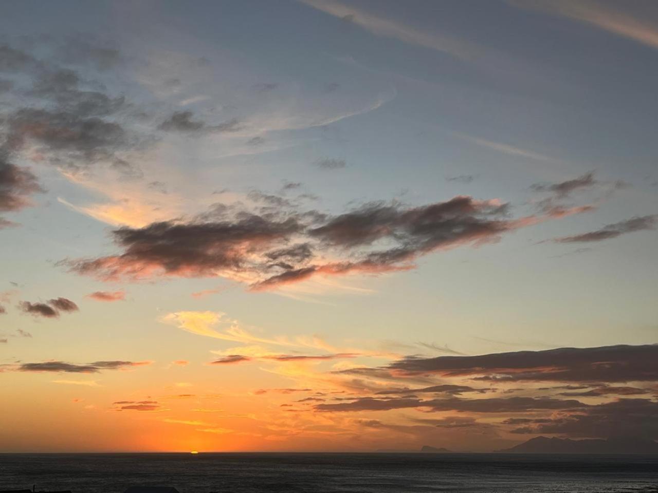 Saxon Lodge Gansbaai Exteriör bild
