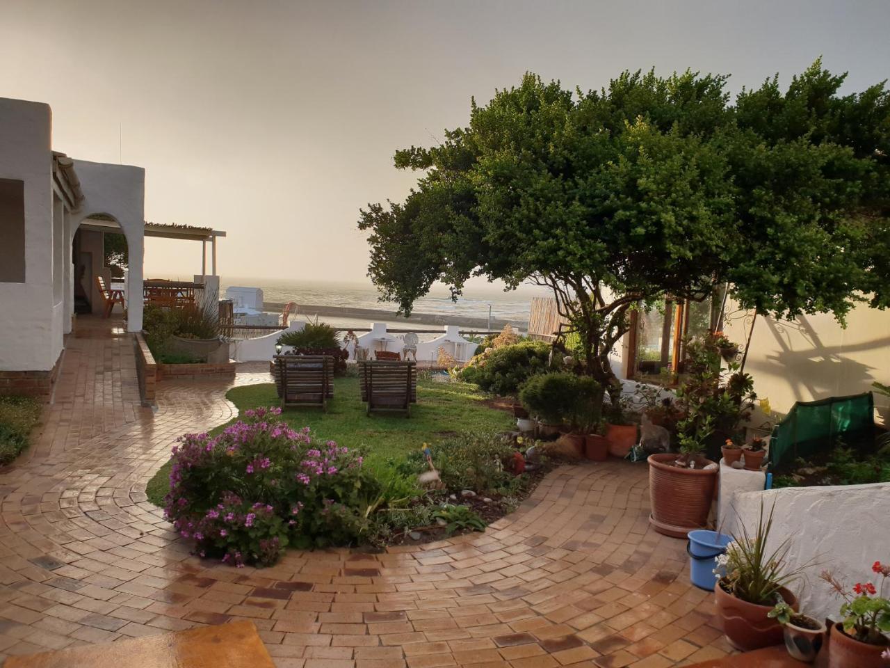 Saxon Lodge Gansbaai Exteriör bild