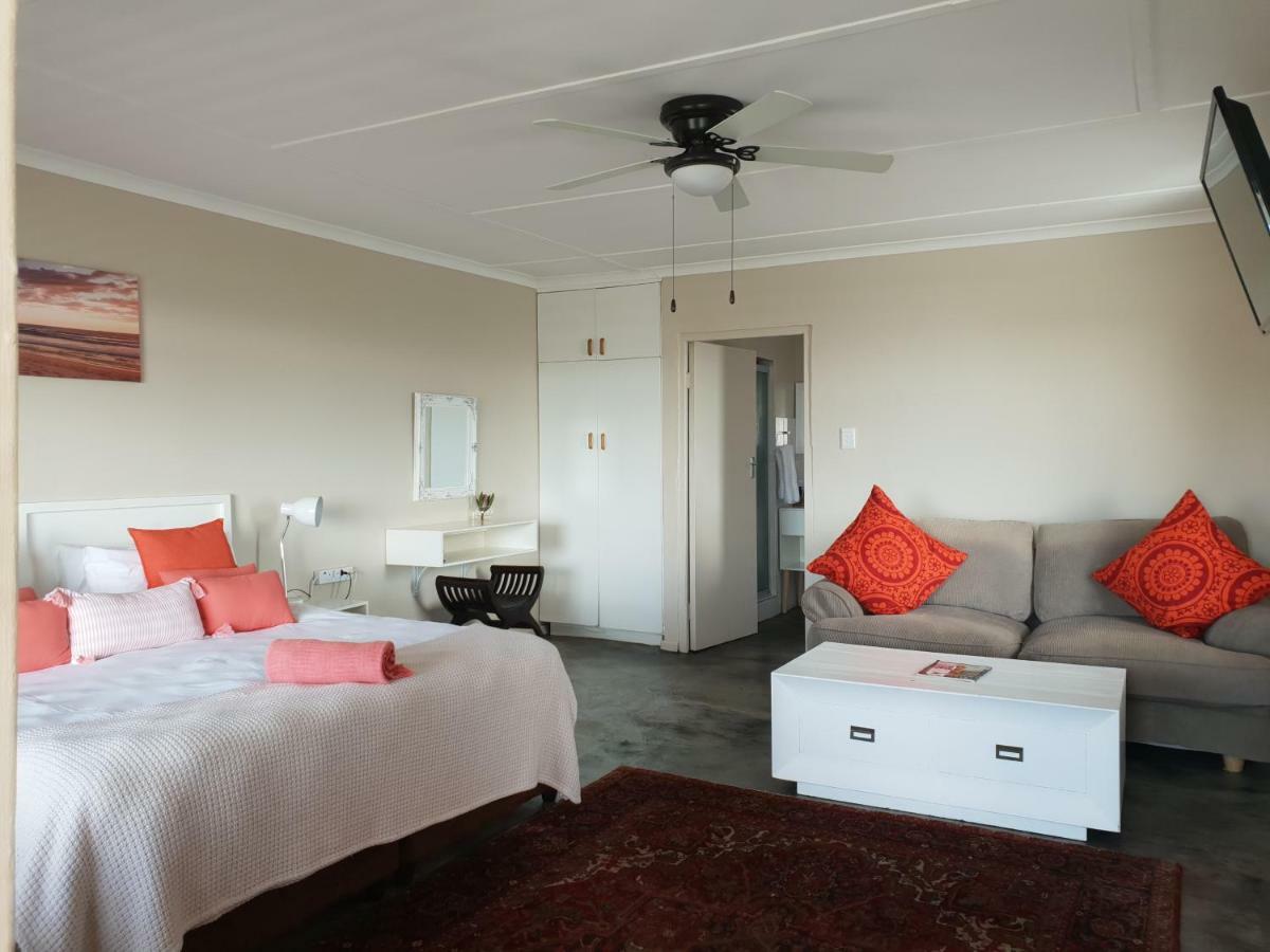 Saxon Lodge Gansbaai Exteriör bild