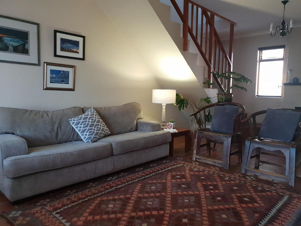 Saxon Lodge Gansbaai Exteriör bild