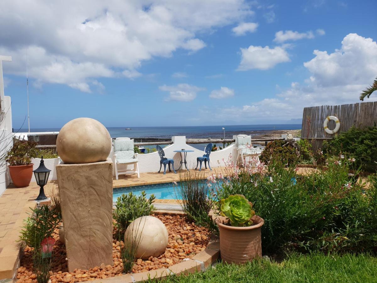 Saxon Lodge Gansbaai Exteriör bild